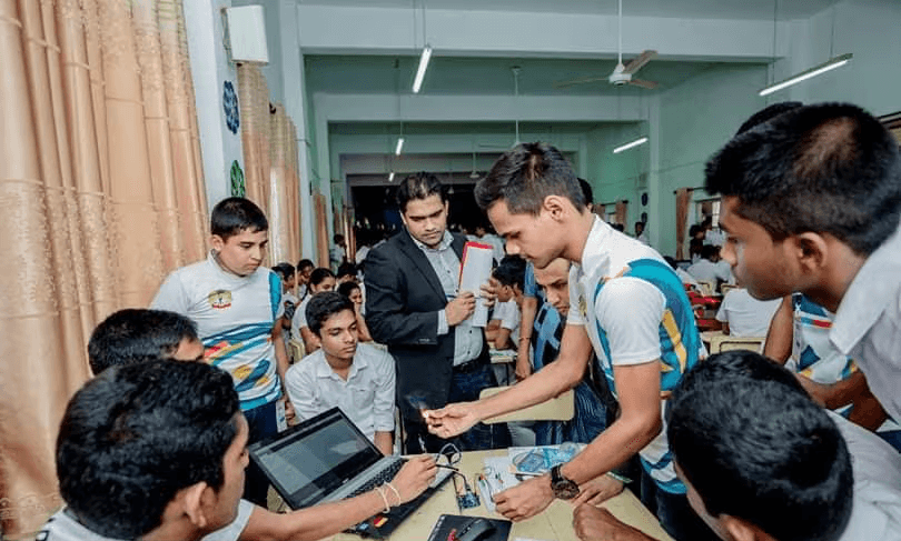 Yasas Banuka Malavige - Teaching the Future - IoT Workshop Trainer — Ministry of Education
